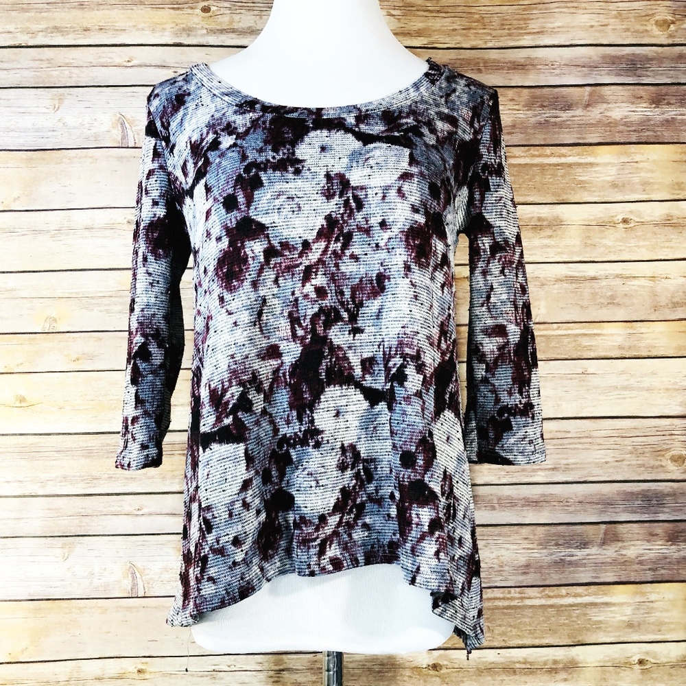 Urban Outfitters Staring at Stars Floral Sweater